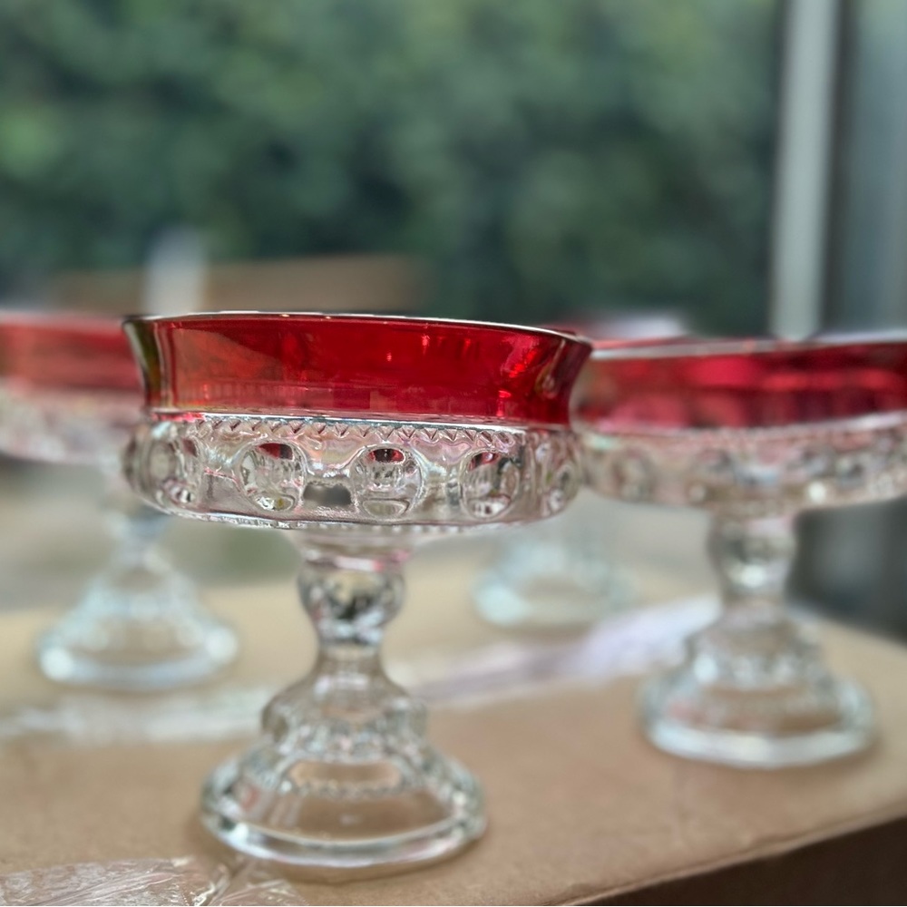 6 vintage TIFFIN-FRANCISCAN Kings Crown cranberry glass round compote - Picture 5 of 6
